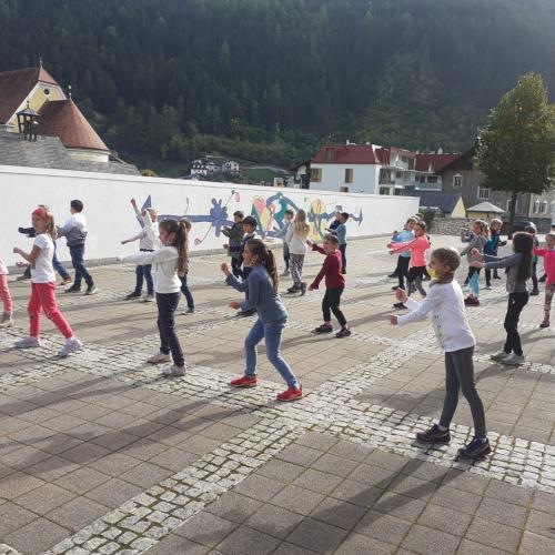 Zumba 2b
