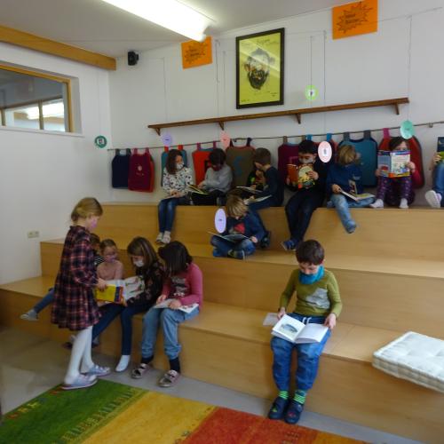 Schulbücherei 1b 11