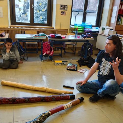 4b_Didgeridoo