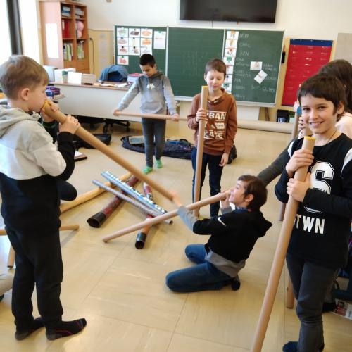 4b_Didgeridoo
