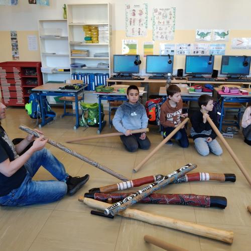 4b_Didgeridoo