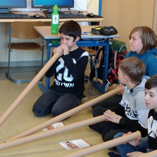 4b_Didgeridoo