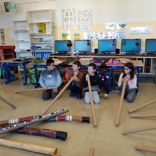4b_Didgeridoo