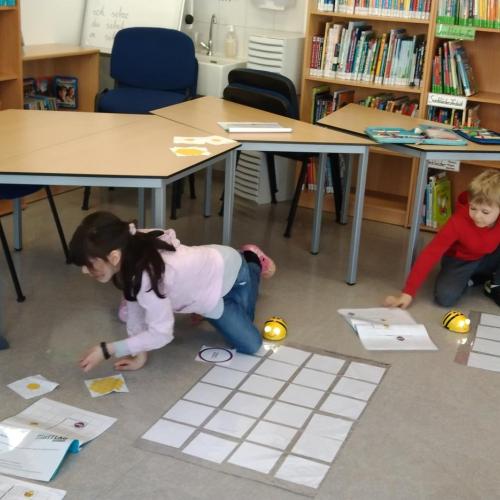 1b_Beebots