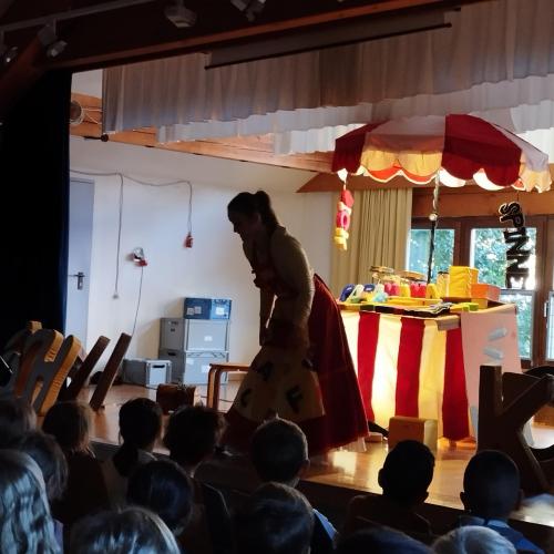 2b_Theaterbesuch