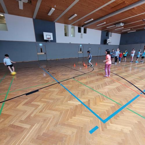 Fußball mit Theo und Ömer