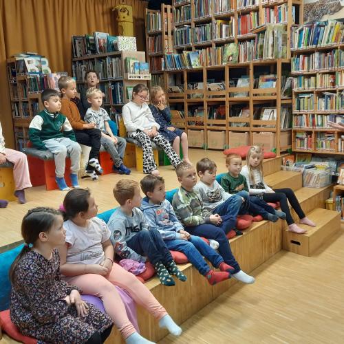 Büchereibesuch 1b