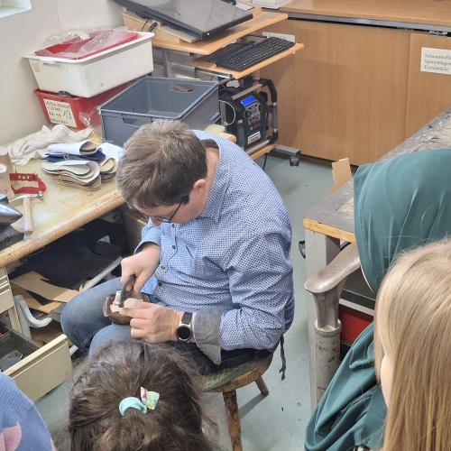 3b_SchuhhausLadner