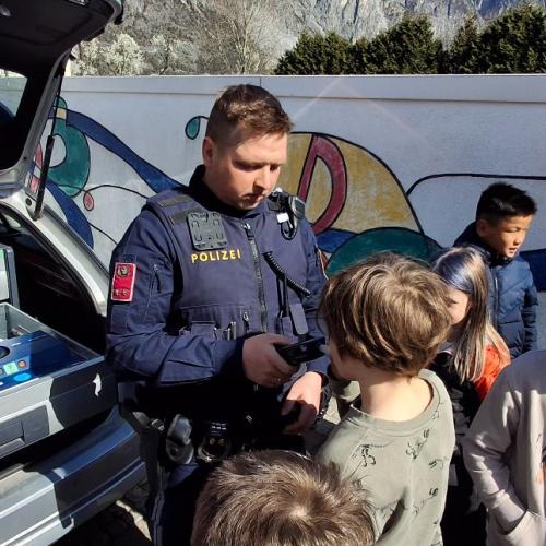3b_Polizist