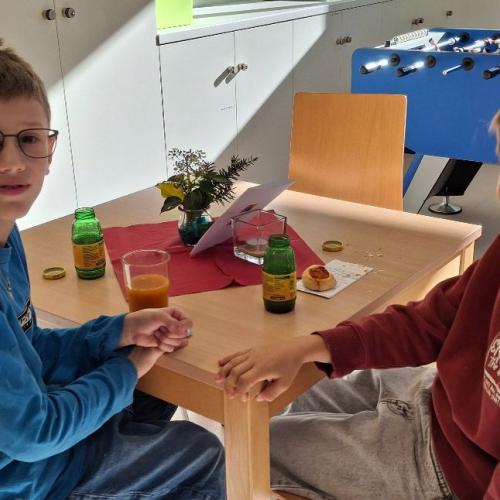 4b_TagderoffenenTür