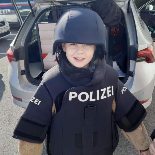 Polizei 2b