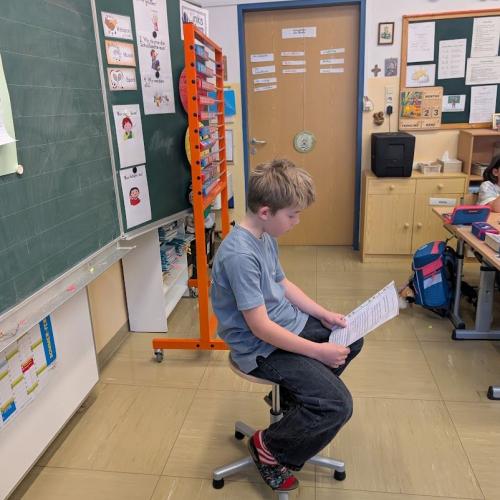 Buchvorstellung und Referate 3b