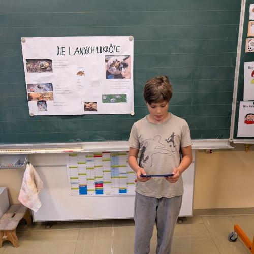 Buchvorstellung und Referate 3b