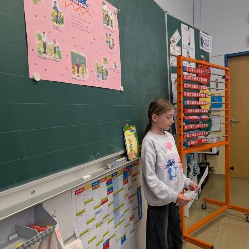 Buchvorstellung und Referate 3b