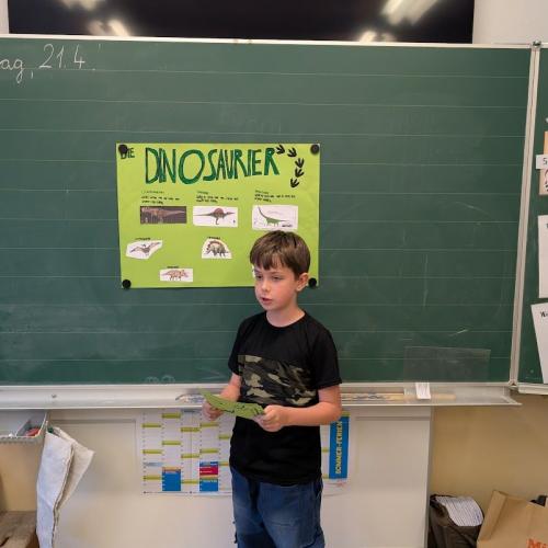 Buchvorstellung und Referate 3b