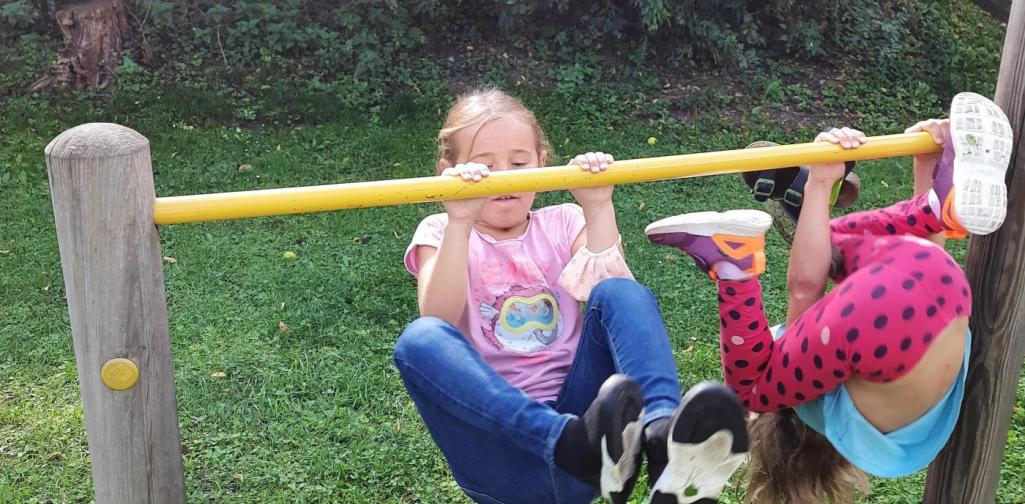 Turnstunde im Freien Turnstunde im Freien