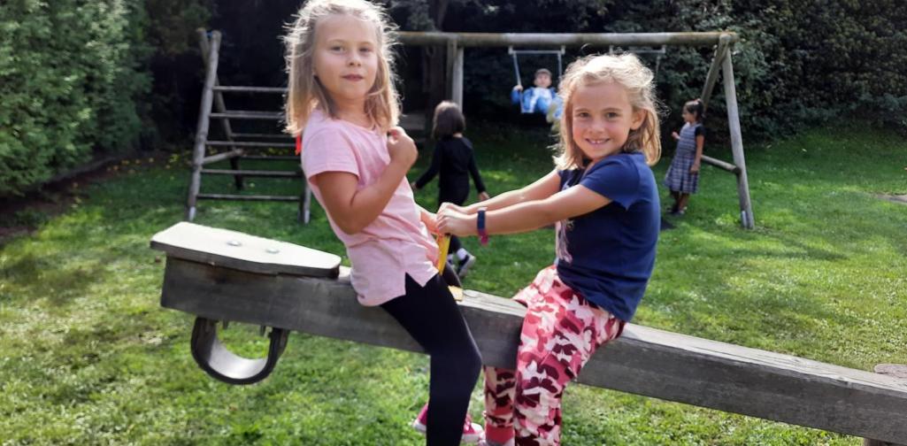 1b Turnstunde im Freien 1b Turnstunde im Freien