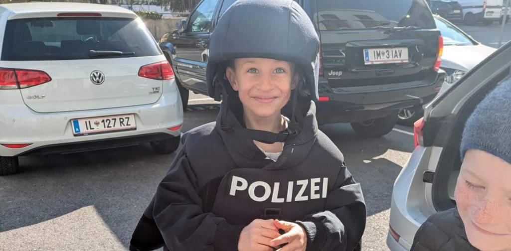 Polizei 2b Polizei 2b