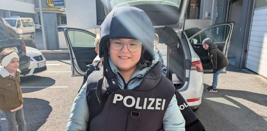 Polizei 2b Polizei 2b